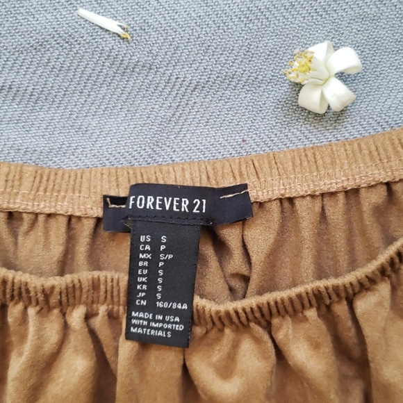 Forever 21 Off the Shoulder Top - Picture 2 of 3